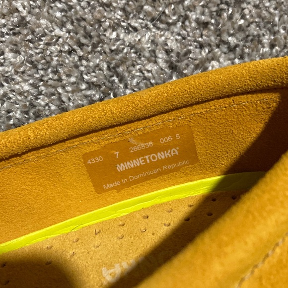 Minnetonka Women's Yellow Moccasins - Picture 6 of 12